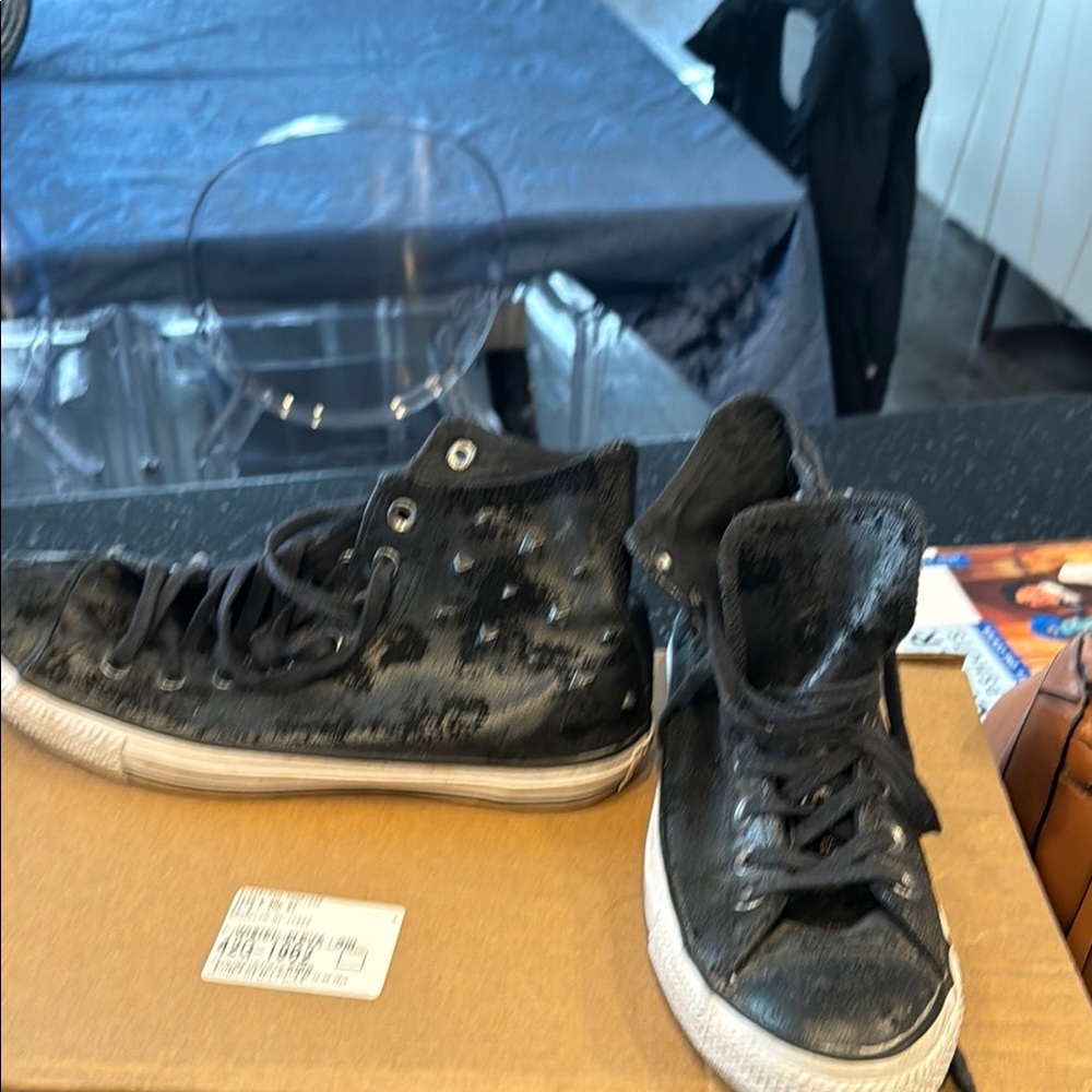Woman’s Black High-Top Sneakers with studded derail and leather for woman